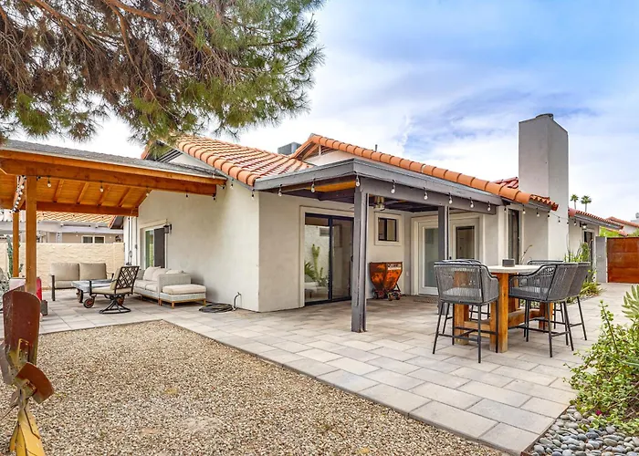 < 1/2 Mi To Golf! Lakefront Oasis W/ Dock Mesa