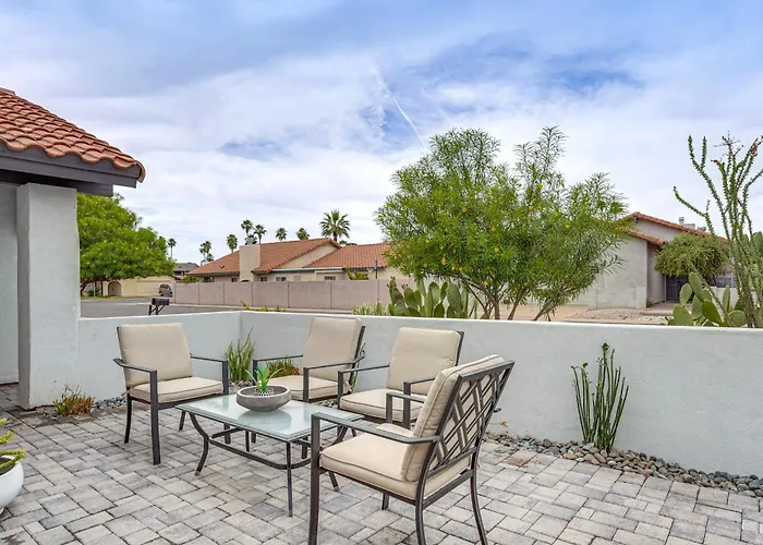 < 1/2 Mi To Golf! Lakefront Oasis W/ Dock